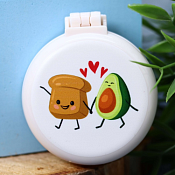 Расчёска складная "Fold friends avocado and bread" d=6,5см
